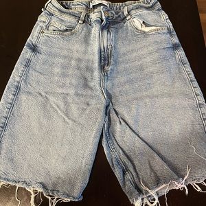 Zara jean shorts size 6